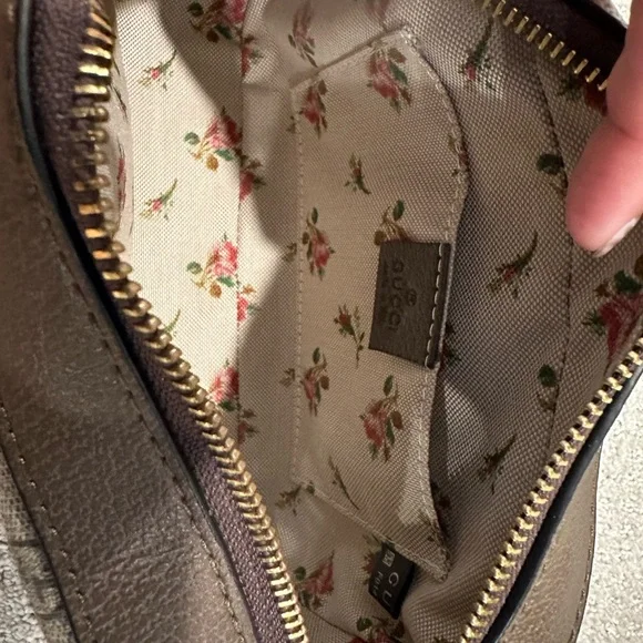 GG Crossbody Bag - Picture 2 of 4